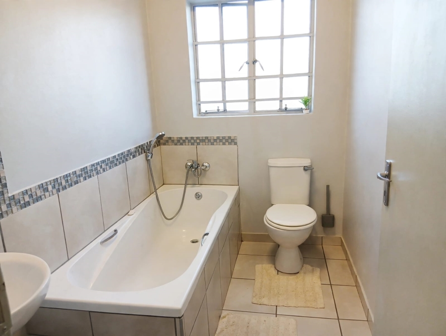 3 Bedroom Property for Sale in Waterkloof East North West